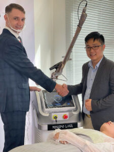 chuyen giao may laser picoseconds cho maser phun xam phuong thao