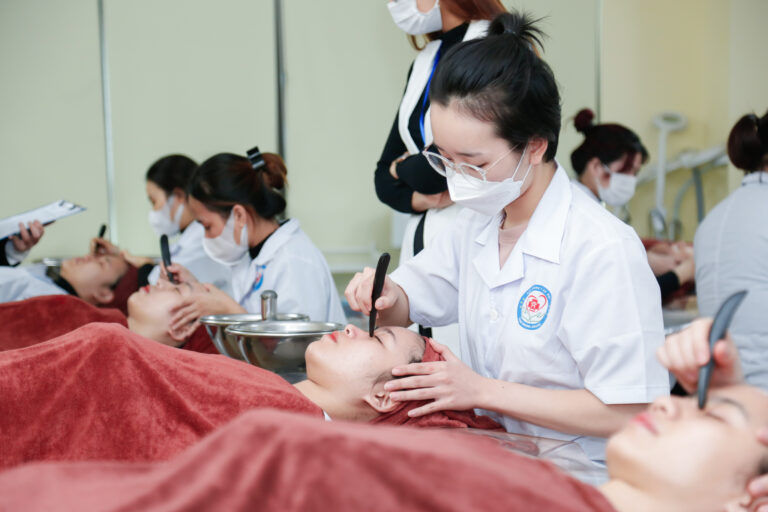 khoa hoc cham soc da Da Nang 2