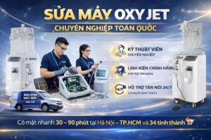 Kỹ thuật viên HPMED đang kiểm tra áp suất máy nén khí và vệ sinh đầu phun máy Oxy Jet chăm sóc da chuyên dụng